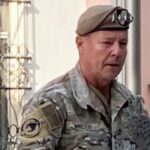 Top US General in Afghanistan Quits, New General Takes Over