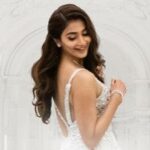 Prabhas Gifts B'Day Girl Pooja Hegde a Beautiful gift