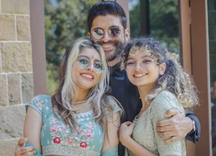 Farhan Akhtar with his daughters