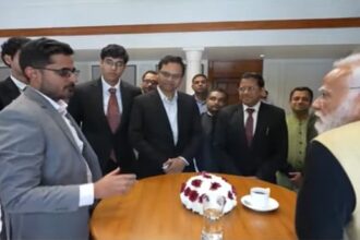PM Modi with AI startups